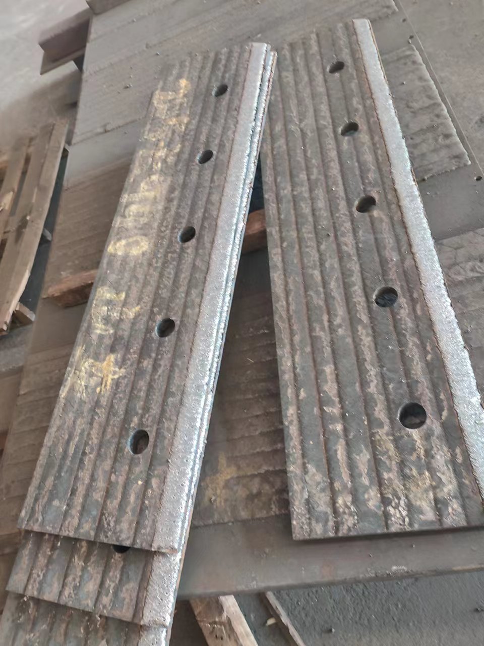 上海双金属复合耐磨板加工
