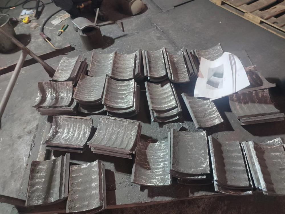 上海卷弧钢板堆焊耐磨板卷弧