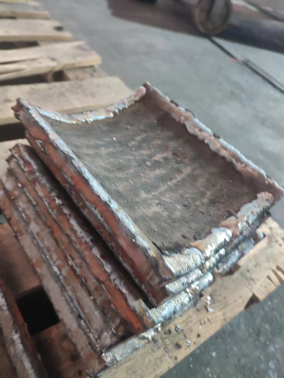 上海耐磨板压弧折弯打孔